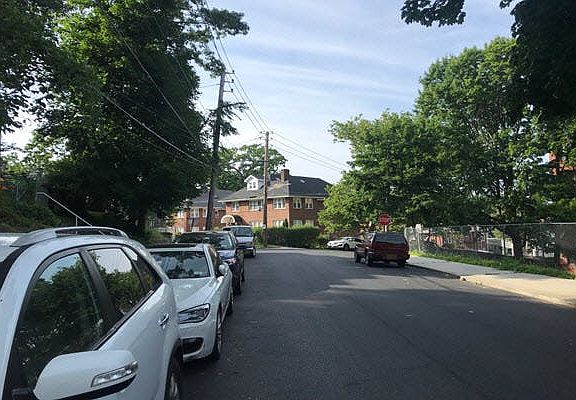 4th image of 340 Warwick Ave