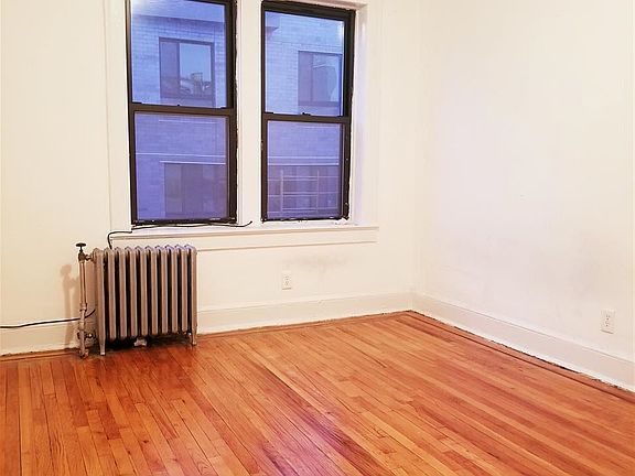 5th image of 24 Rock St APT 116