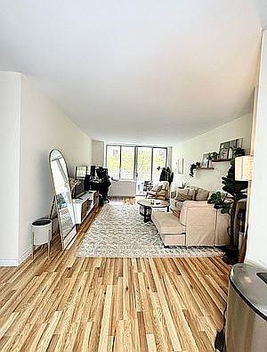 1st image of 220 E 65th St APT 4F