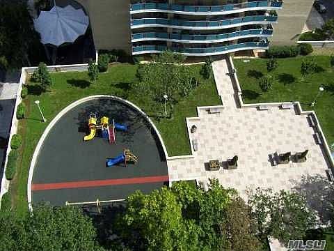 Private Park & Childrens Playground