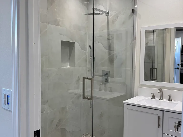 22306 Kittridge St — Photo 3