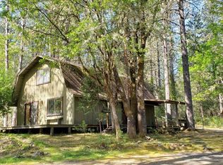 121 Buckhorn Dr, Grants Pass, OR 97526