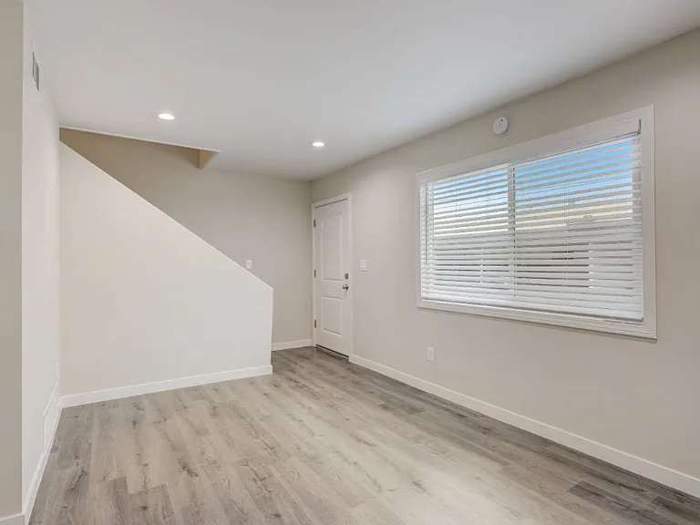 Wescove Apartments — Photo 15
