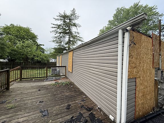 5th image of 5725 Seminary Rd