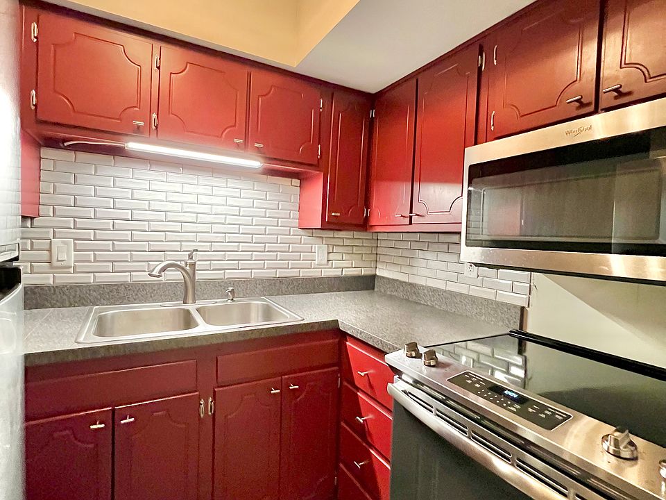 1st image of 184 Old Park Ave #20