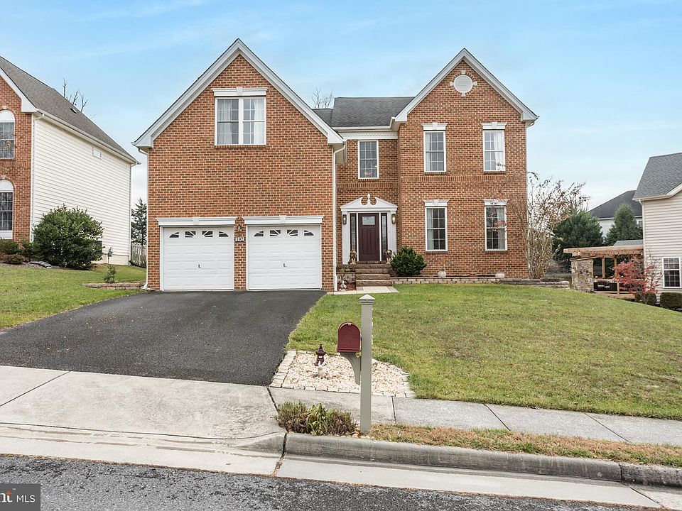 1st image of 102 Norfolk Ct