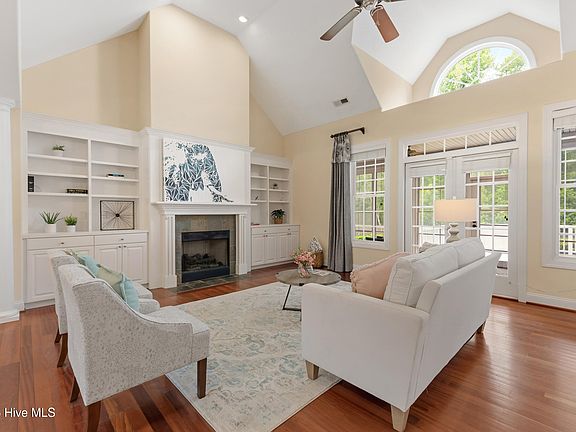 5th image of 10233 Mariners Cove Court