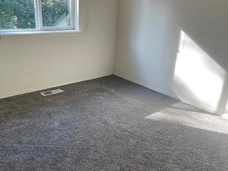 5255 Mac St SE — Photo 9