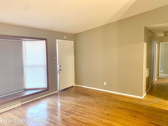 3rd image of 415 Larry Dr