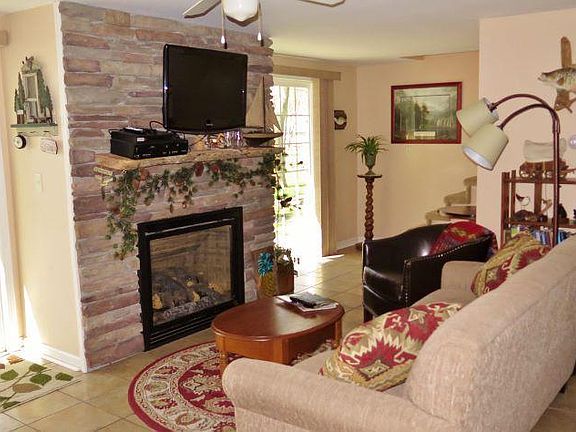 4th image of 24580 McClelland Dr
