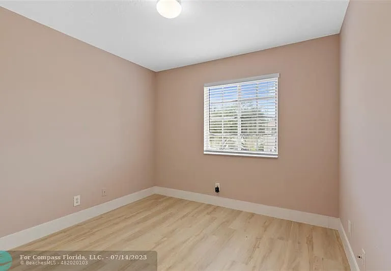 1186 SW 44th Ave — Photo 47
