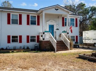 3009 Akron Dr, Hope Mills, NC 28348