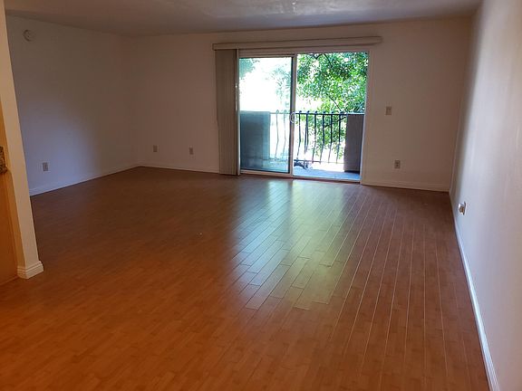2nd image of 10903 Camarillo St APT 103