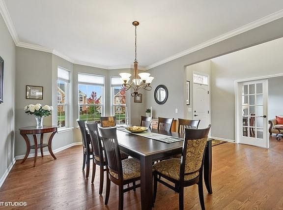 2nd image of 20 N Acacia Dr