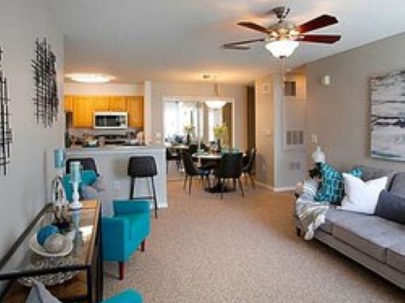 5th image of 1355 Bradley Blvd #511