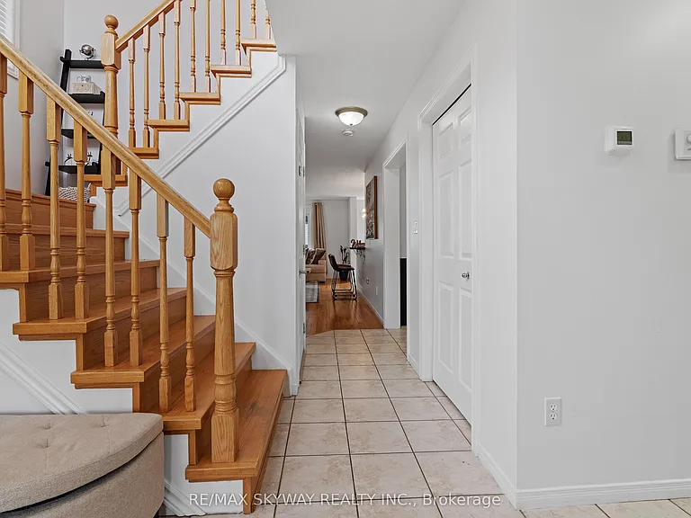 116 Severn Dr — Photo 6