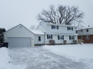 812 S 121st St, West Allis, WI 53214