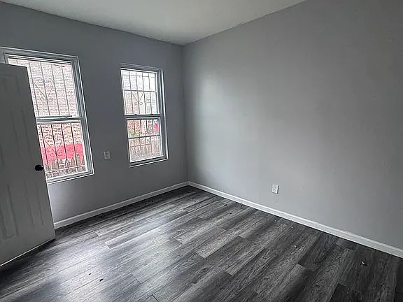 5th image of 133 Stevens Ave #B