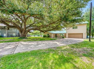 1704 Bluebonnet Lane, Kingsland, TX 78639