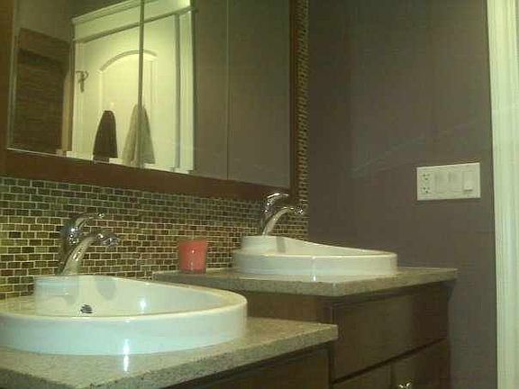 4th image of 2706 W Cortland St APT 2