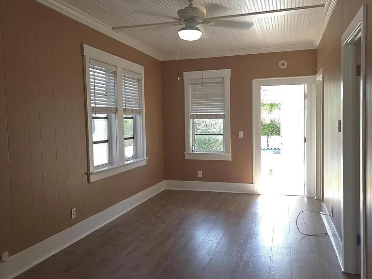 329 S M St — Photo 6