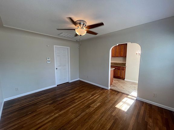 3rd image of 1107-1141 E McKenzie Ave #1109