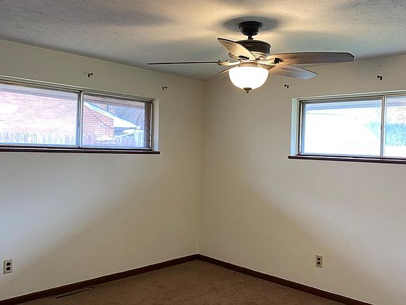 5th image of 3528 Waterbury Dr