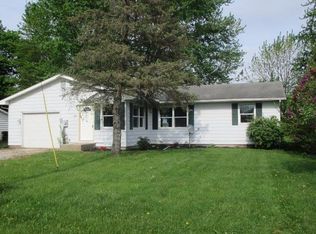 11492 N Enchanted Forest Ln, Cromwell, IN 46732