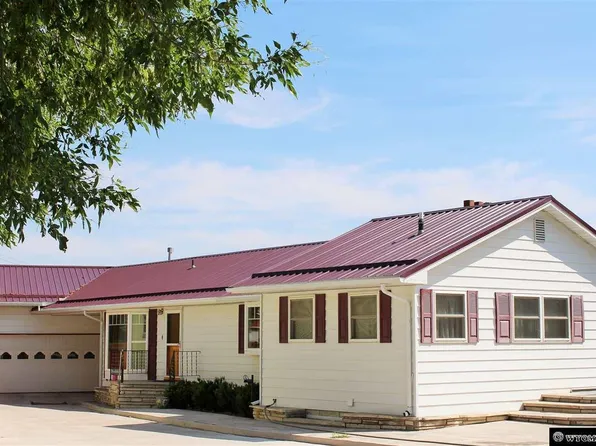 830 Clark St, Thermopolis, WY 82443