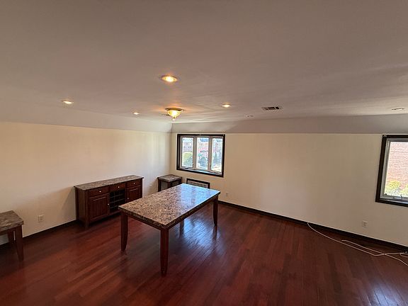 5th image of 71-64 167th St #2