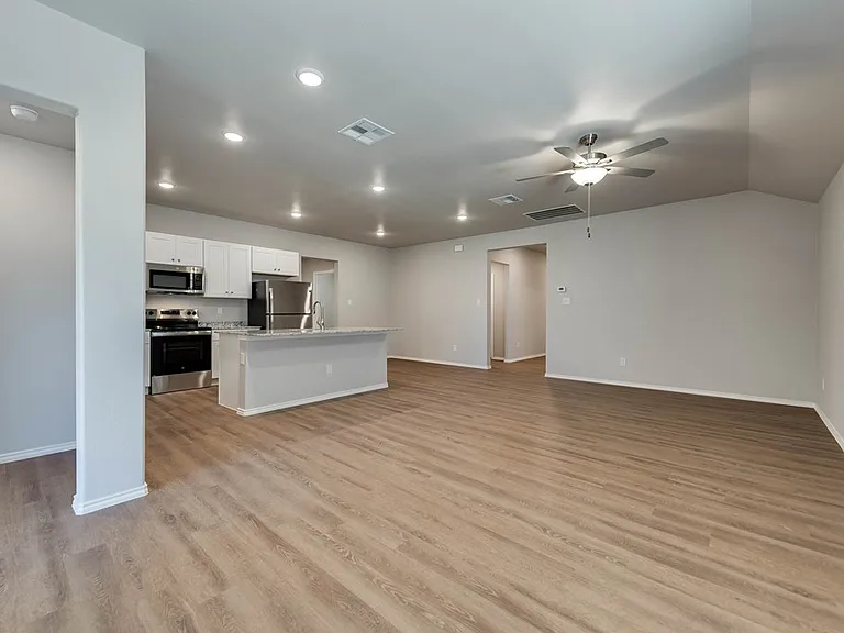 8213 E County Road 111 — Photo 5