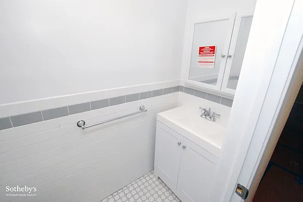 Rented by Sotheby's International Realty | media 9