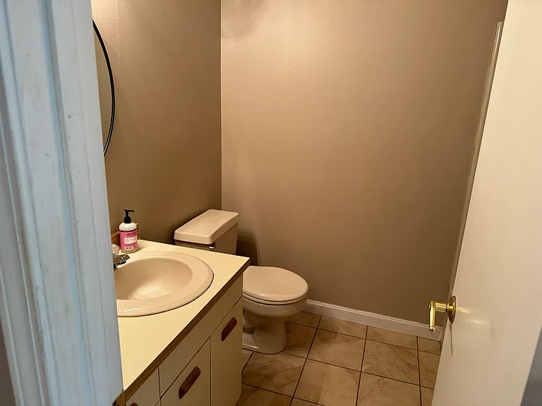 542 Fox Hollow Way — Photo 15