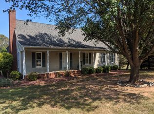 3900 Valley Dr, Sophia, NC 27350