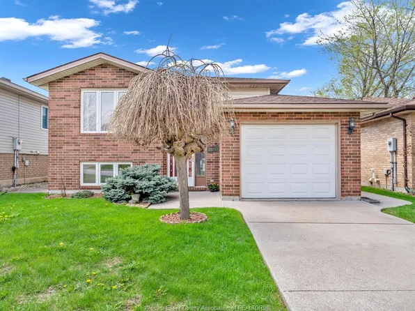 2621 Allyson Ave, Windsor, ON N8W 5N7