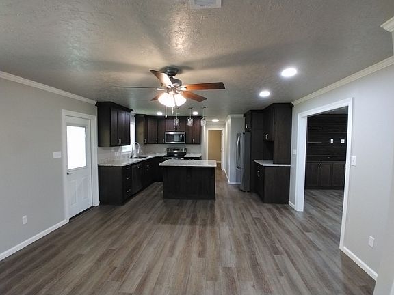 3rd image of 1309 Sunnyside Dr
