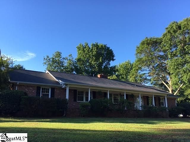 1st image of 18 Valerie Dr