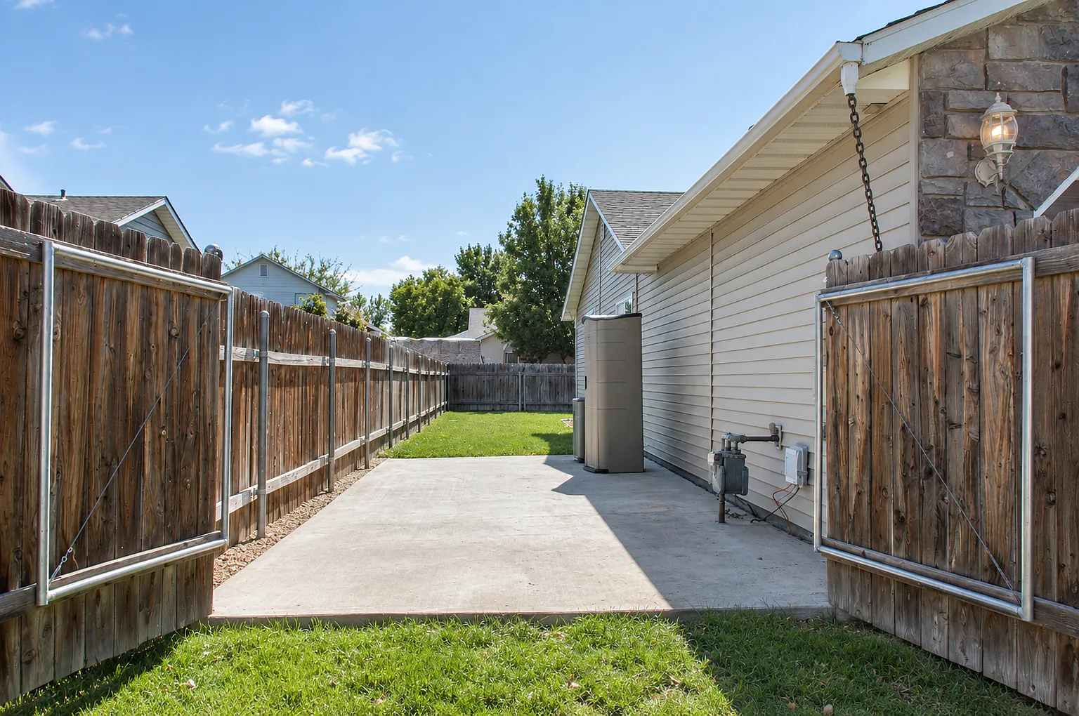 3 bed, 1484 sqft, $2,325 — Photo 4