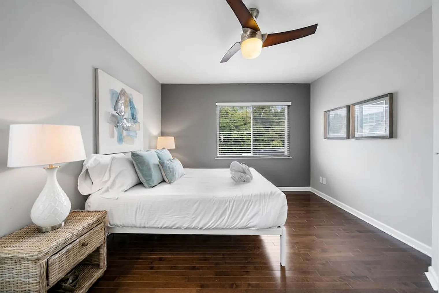 2 bed, 1.0 bath, 1076 sqft, $2,411 — Photo 4