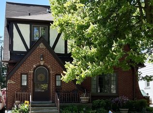 343 McMillan Rd, Grosse Pointe Farms, MI 48236