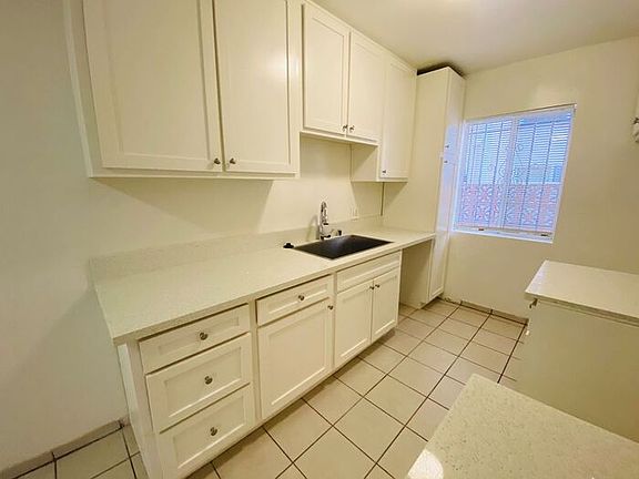 5th image of 9039 Alcott St #4