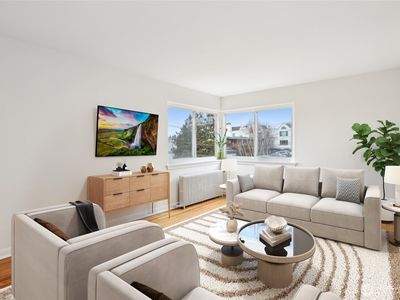 4407 SW Alaska Street #205, Seattle, WA, 98116