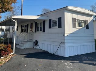 3 Country View Ln, Chalfont, PA 18914