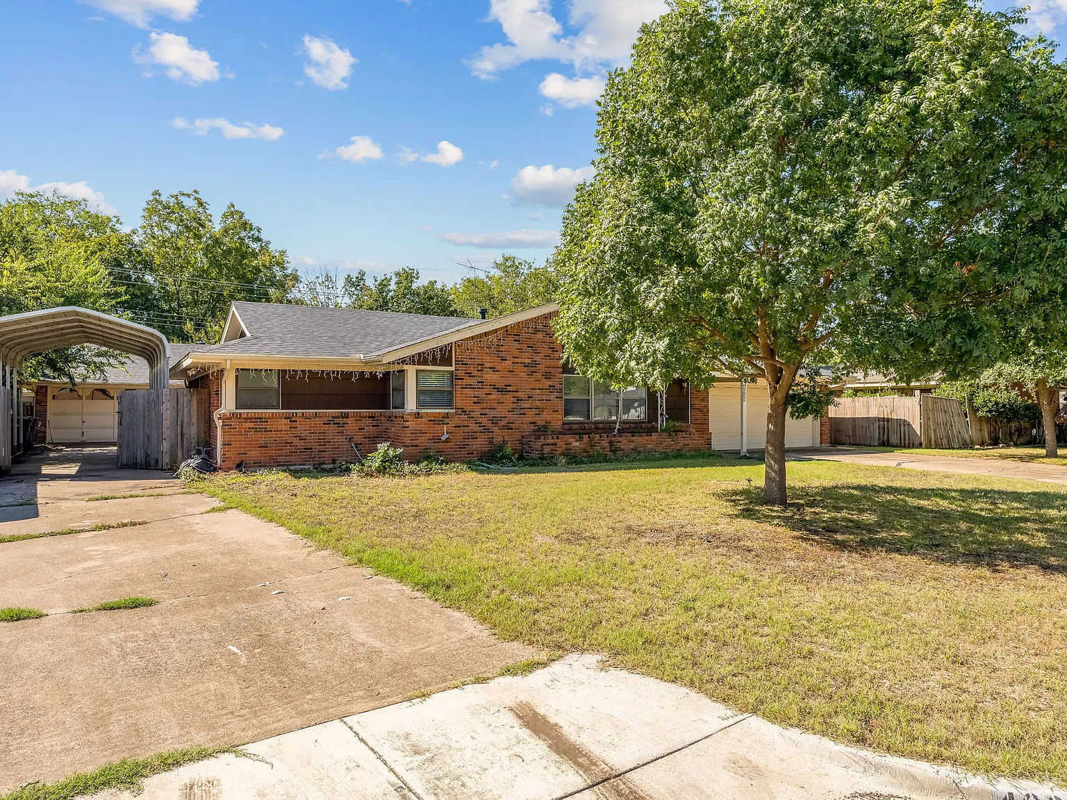 4 bed, 2417 sqft, $2,400 — Photo 4