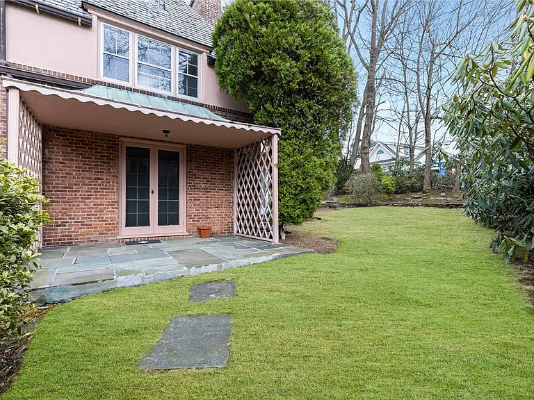 6 Fox Meadow Rd — Photo 18