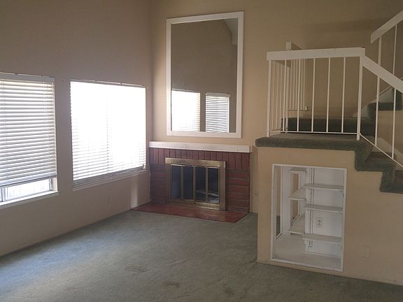 Living Room, Vaulted ceiling