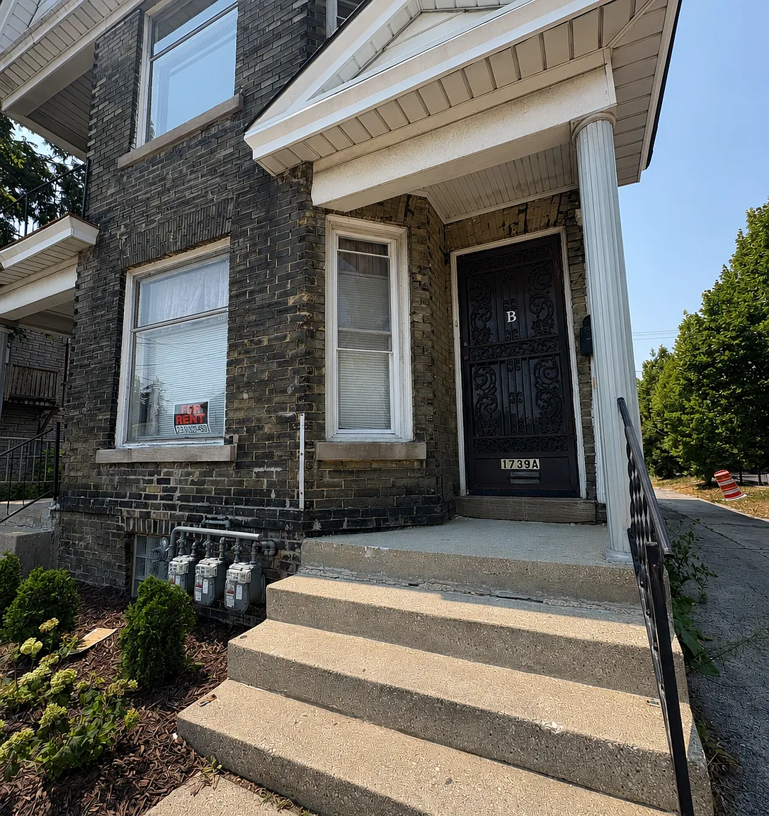 4 bed, 1500 sqft, $1,900 — Photo 1