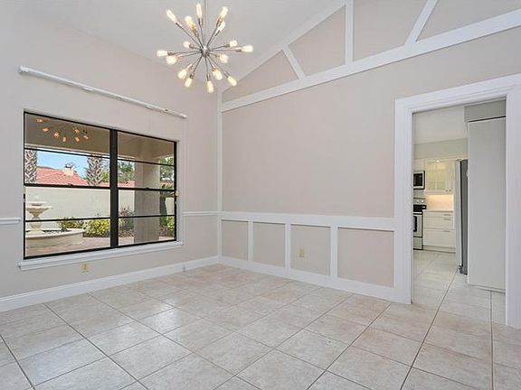 4th image of 7861 Villa Dr