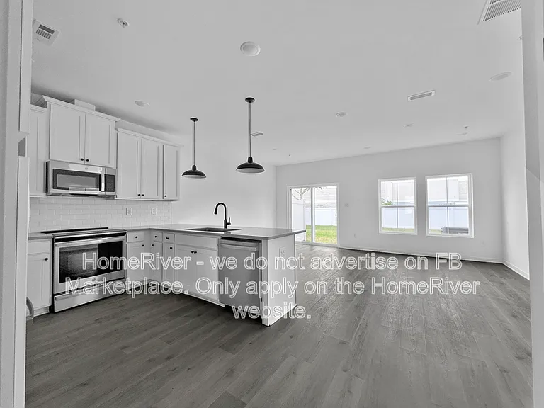 228 Clement Loop — Photo 14