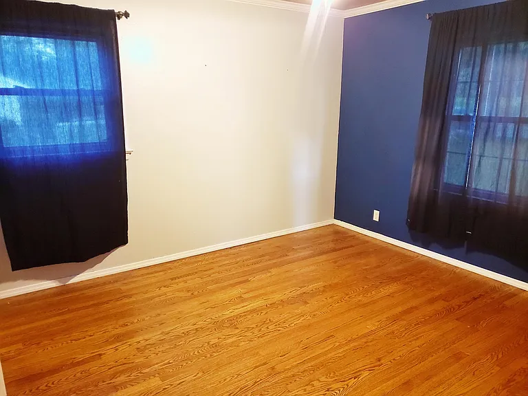 208 Ramsey Ln — Photo 18